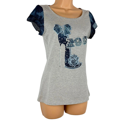 Gray t-shirt with blue letter 'E' design on a mannequin against a white background